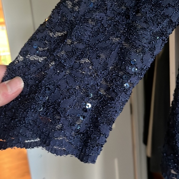 Woman’s formal dress - Picture 3 of 6